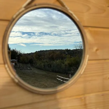 ベッド・アンド・ブレックファスト Fantail Sciolze